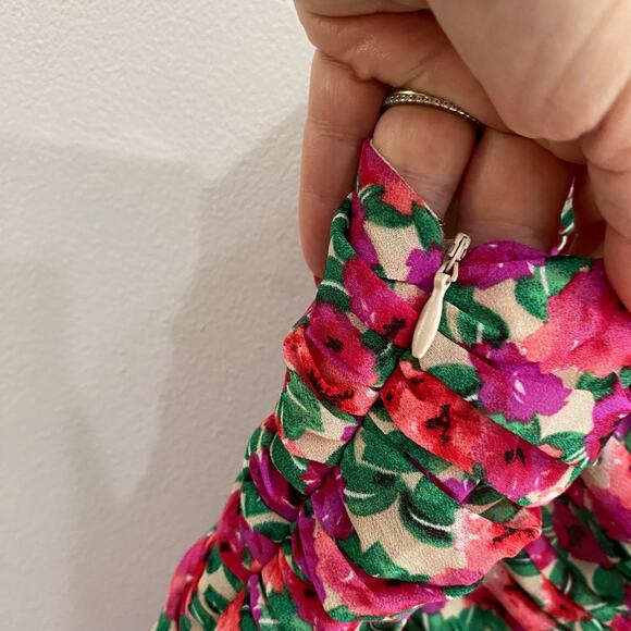 Endless Rose Floral Fitted Summertime Ruched Mini Dress Size Small - Picture 5 of 12